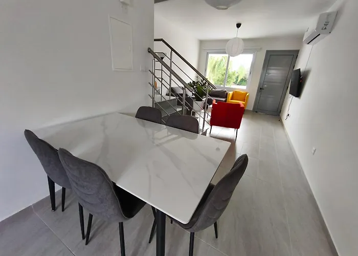 Harmonia פאראלימני